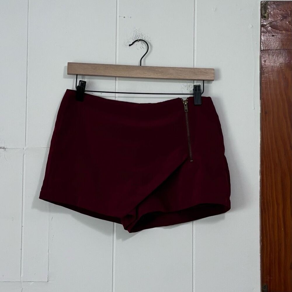 Forever 21 Zipper Front‎ Burgundy Mini Skort small NWT - Picture 2 of 6